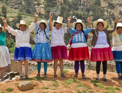 Mujeres andinas en camino